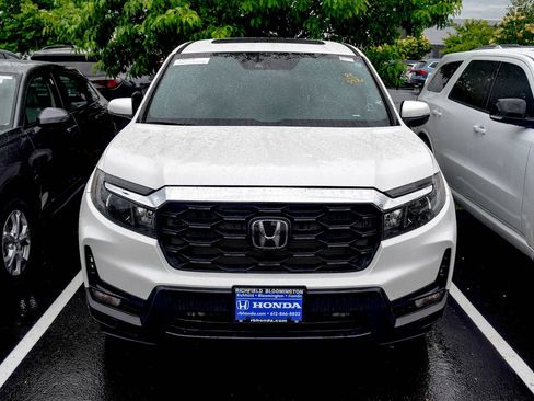 Used 2024 Honda Passport EX-L image 3
