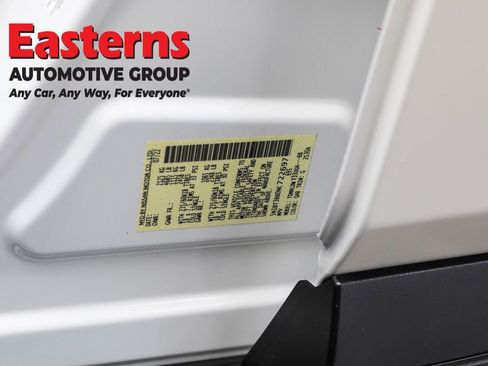 Used 2022 Nissan Rogue SV image 32