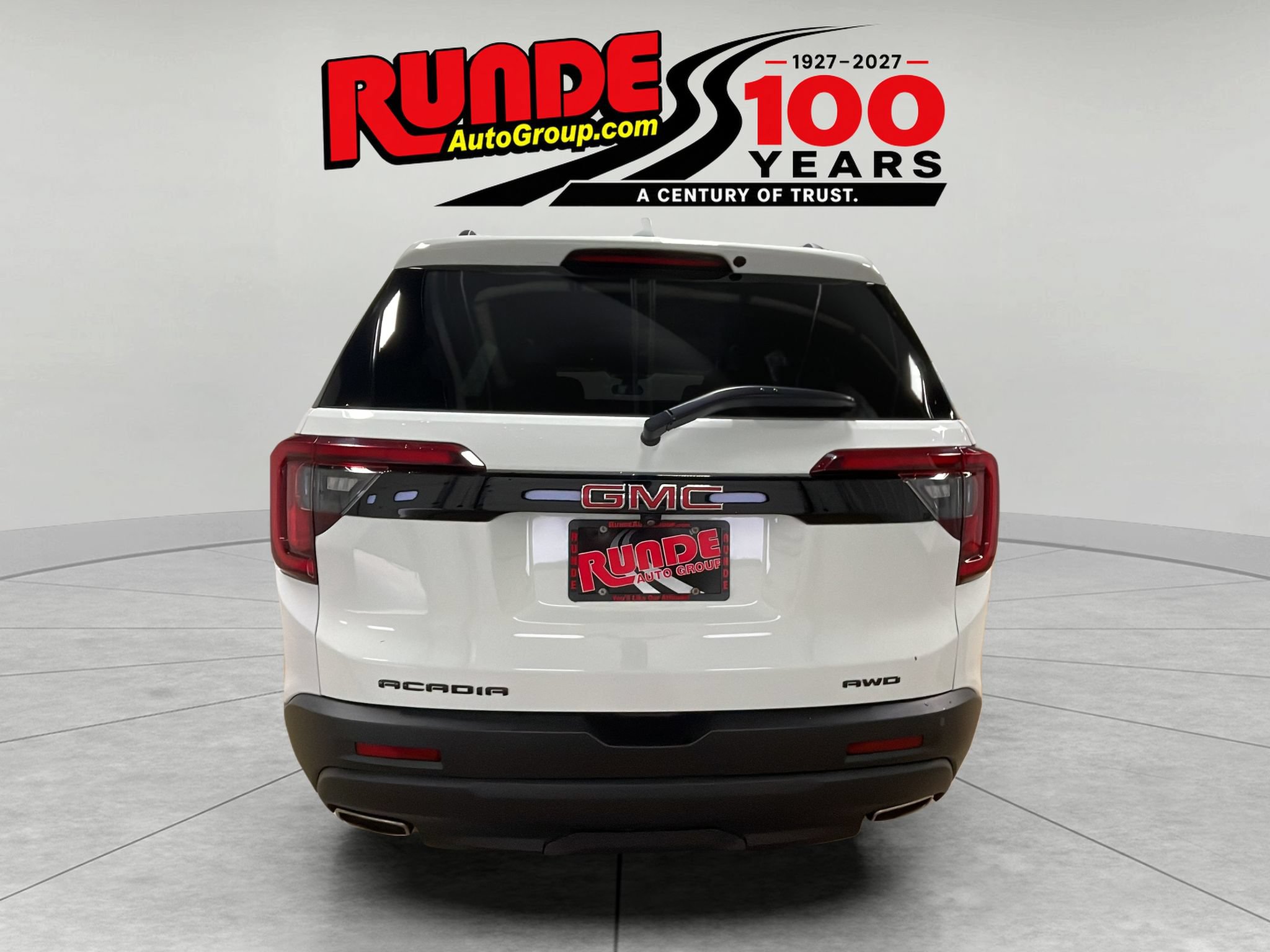 Used 2023 GMC Acadia SLT w/ Elevation Edition AWD/4WD image 7