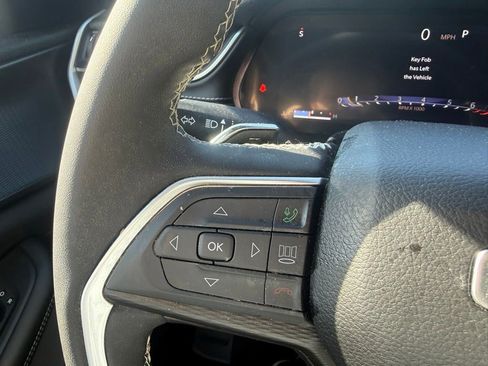 Certified 2024 Jeep Grand Cherokee Altitude AWD/4WD image 16