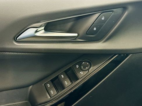 New 2026 Chevrolet Equinox LT w/ Convenience Package II image 19