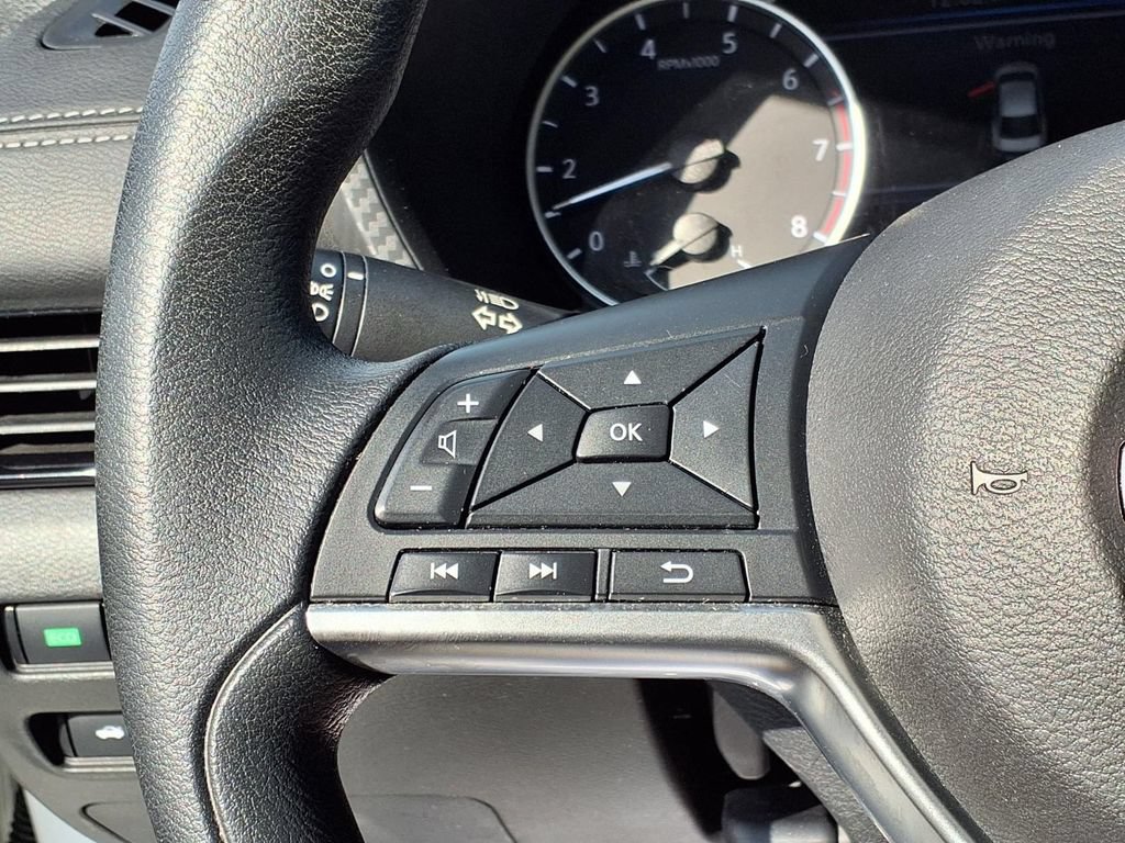 Used 2024 Nissan Sentra SV FWD image 16