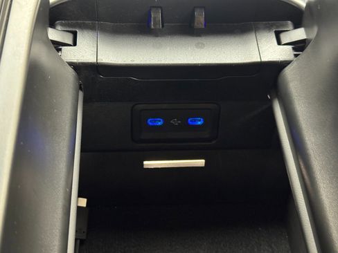 Used 2024 Mercedes-Benz C 63 AMG S image 44