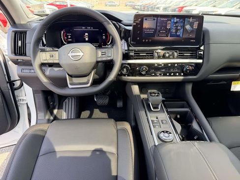 New 2026 Nissan Pathfinder SL w/ SL Premium Package AWD/4WD image 18