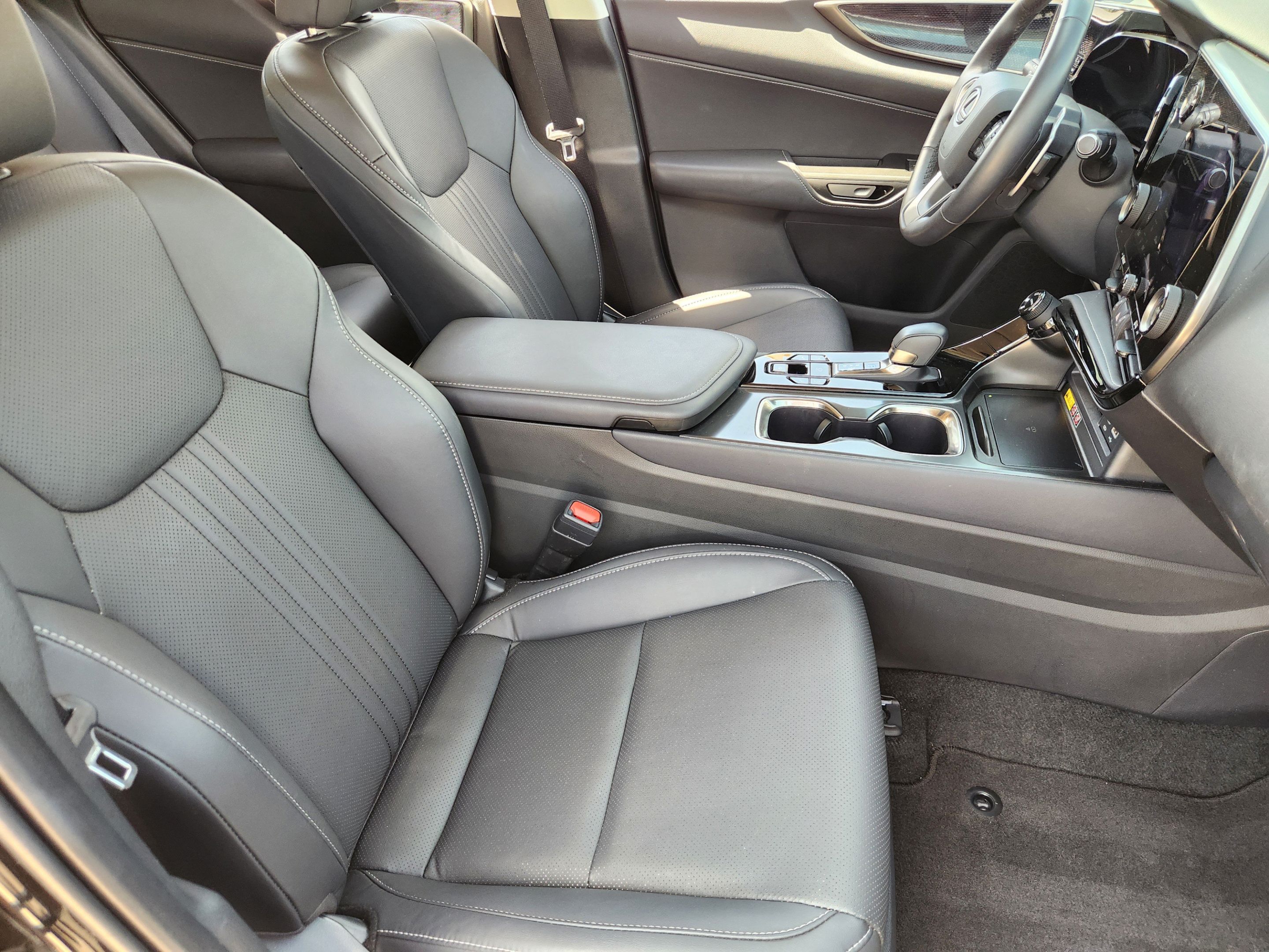 Used 2026 Lexus NX 350 AWD w/ Cold Area Package image 9