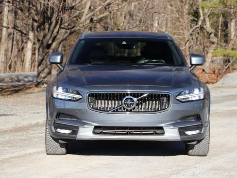 Used 2017 Volvo V90 T6 Cross Country image 54