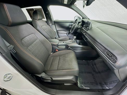 Used 2024 Honda HR-V Sport image 12