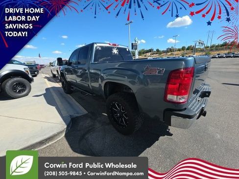 Used 2014 GMC Sierra 2500 SLE w/ SLE Preferred Package AWD/4WD image 7