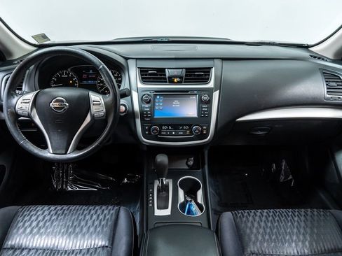 Used 2017 Nissan Altima 2.5 SV w/ Convenience Package FWD image 19