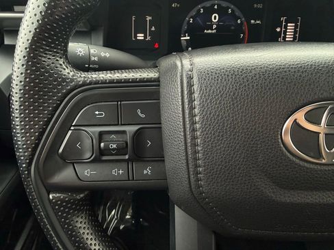 Used 2025 Toyota Tacoma SR image 22