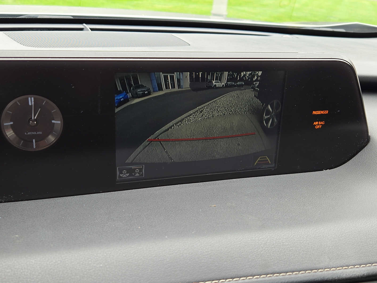 Used 2019 Lexus UX 200 FWD image 16