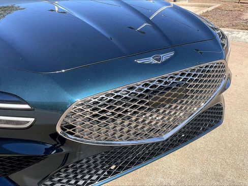 Used 2025 Genesis G70 2.5T image 25