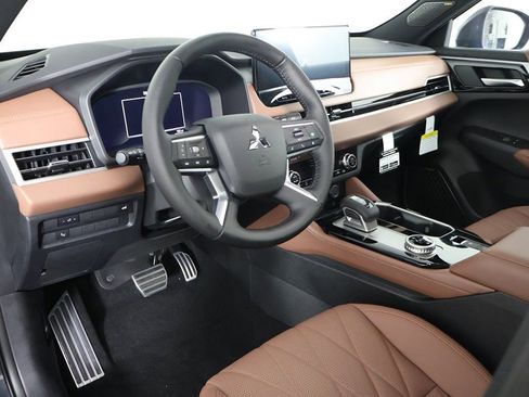 New 2025 Mitsubishi Outlander SEL image 33