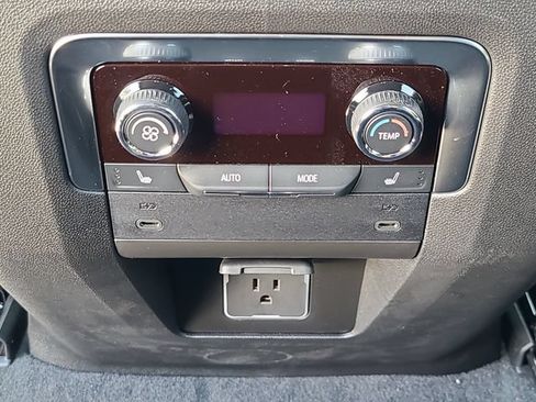 New 2026 Chevrolet Suburban LT w/ Comfort Package RWD image 37