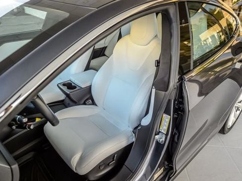 Used 2018 Tesla Model S 75D AWD/4WD image 32