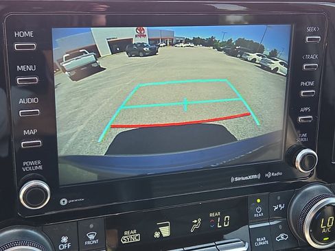 Used 2021 Toyota Highlander XSE FWD image 19