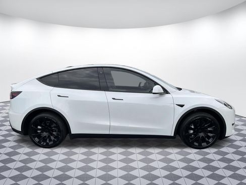 Used 2020 Tesla Model Y Long Range AWD/4WD image 2