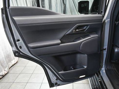 Used 2024 Lexus GX 550 w/ Accessory Package (Z1) AWD/4WD image 12