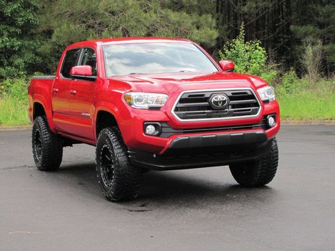 Used 2019 Toyota Tacoma 2WD Double Cab image 9
