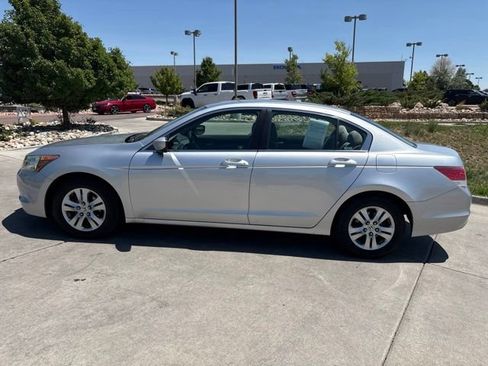 Used 2009 Honda Accord LX-P image 4