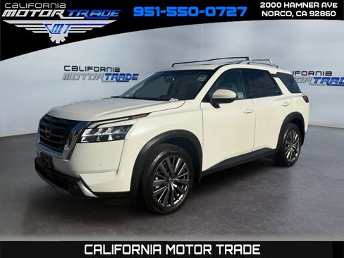 Used 2022 Nissan Pathfinder SL w/ SL Premium Package image 1