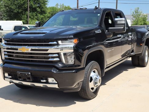 Used 2023 Chevrolet Silverado 3500 High Country AWD/4WD image 8