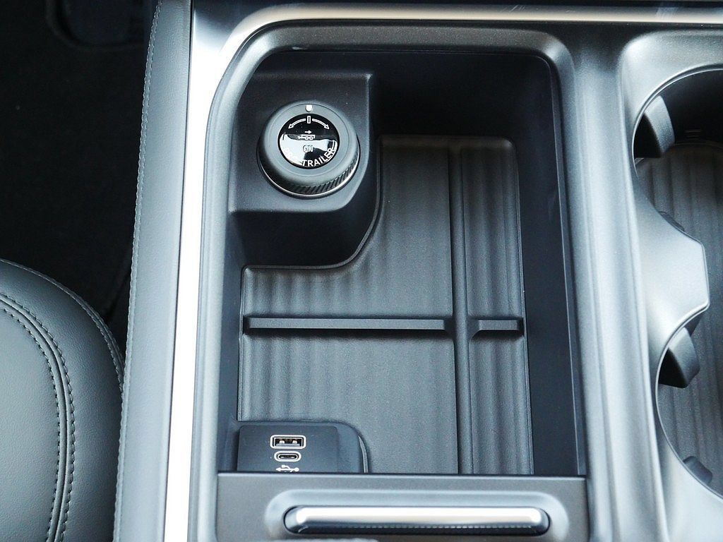 New 2027 Ford Expedition Active AWD/4WD image 24