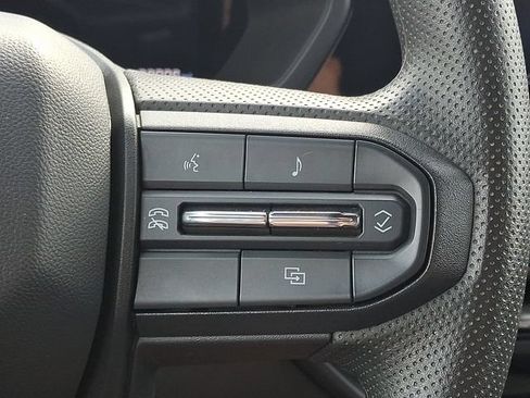 Used 2025 Chevrolet Colorado W/T w/ Advanced Trailering Package AWD/4WD image 21