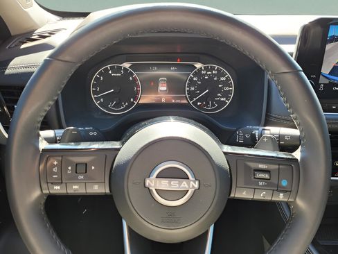 Used 2023 Nissan Rogue SL w/ SL Premium Package image 33