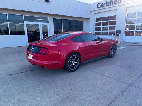 Used 2017 Ford Mustang Coupe RWD image 3