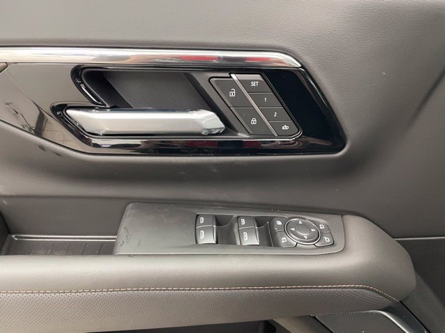 New 2026 Chevrolet Tahoe High Country w/ LPO, Illumination Package AWD/4WD image 16