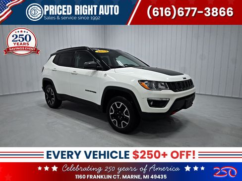 Used 2019 Jeep Compass Trailhawk AWD/4WD image 1