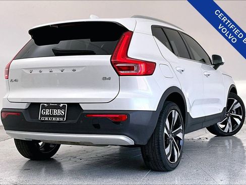 Used 2023 Volvo XC40 B4 Plus w/ Protection Package Premier image 2