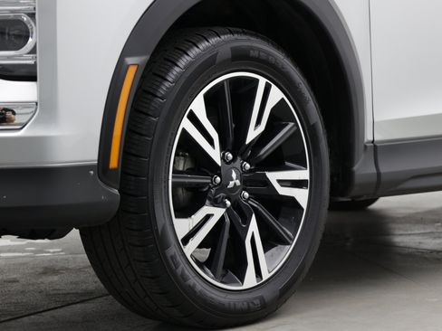 Used 2024 Mitsubishi Eclipse Cross SE AWD/4WD image 10