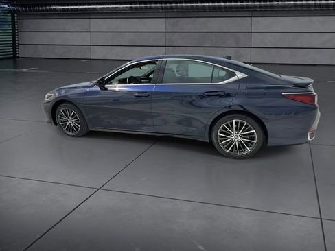 Certified 2025 Lexus ES 300h w/ Premium Package FWD image 5