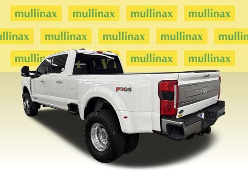 Used 2024 Ford F350 King Ranch w/ Chrome Package image 9