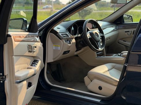 Used 2014 Mercedes-Benz E 350 4MATIC Sedan image 6
