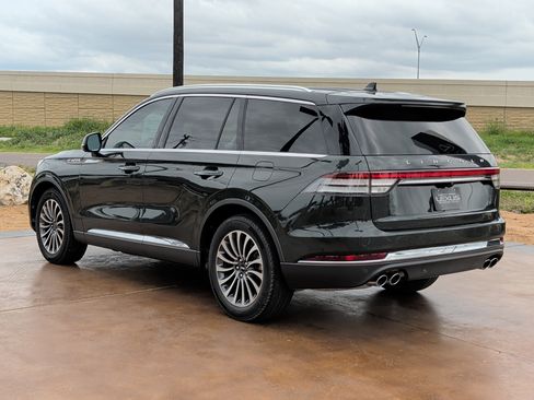Used 2022 Lincoln Aviator Reserve w/ Equipment Group 201A RWD image 4