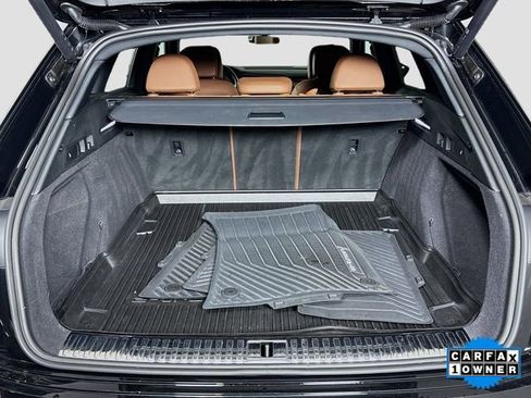 Used 2022 Audi e-tron Premium w/ Convenience Plus Package image 26