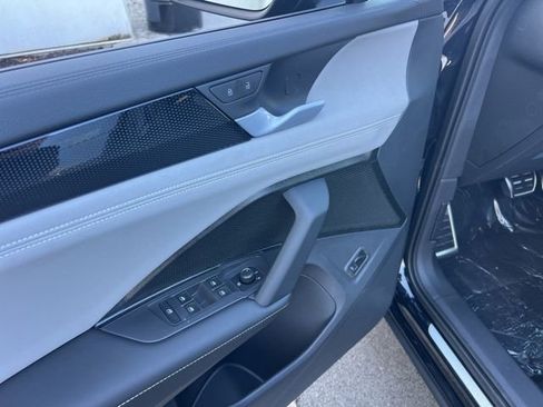 New 2026 Volkswagen Tiguan SE R-Line FWD image 22