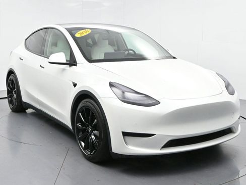 Used 2020 Tesla Model Y Performance AWD/4WD image 2