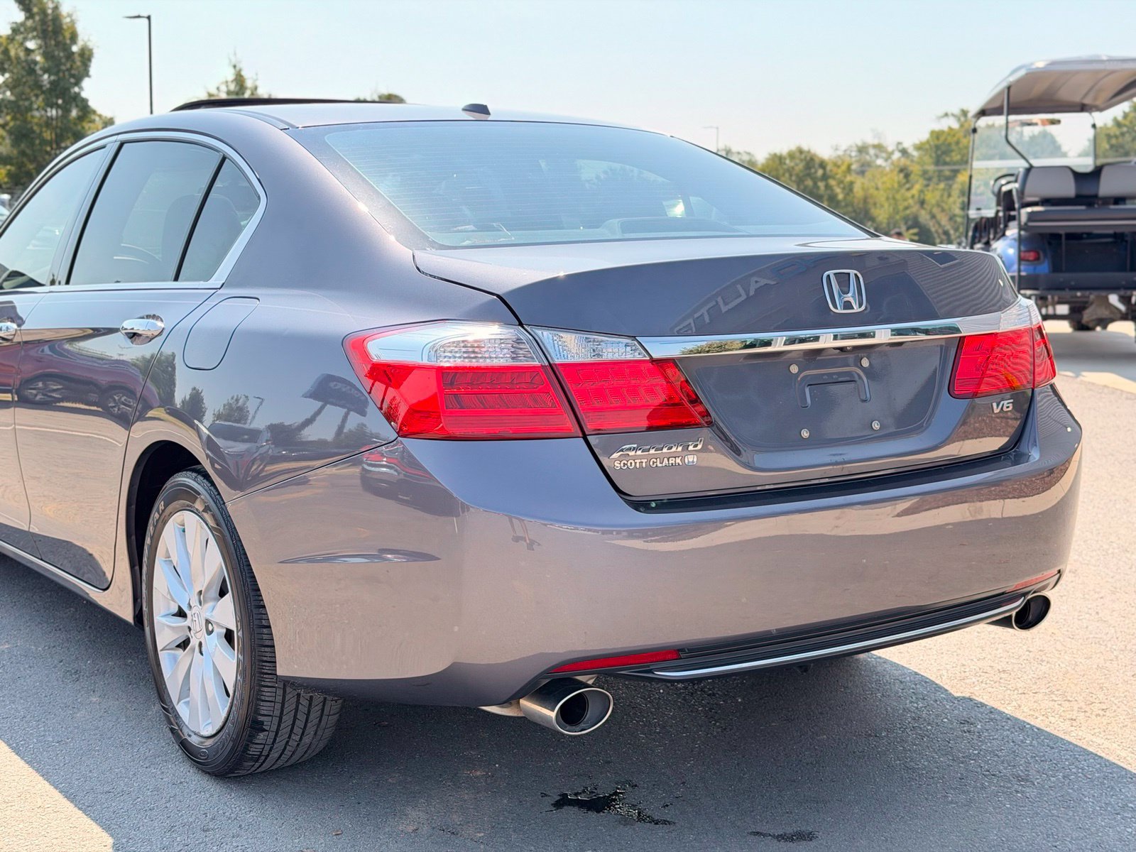 Used 2015 Honda Accord EX-L image 10