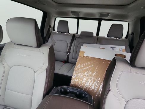New 2026 RAM 1500 Laramie w/ Laramie Southwest Edition AWD/4WD image 21