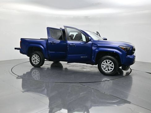 Used 2025 Toyota Tacoma SR5 RWD image 53