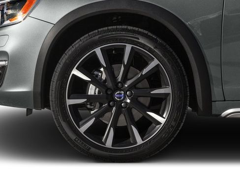 Used 2018 Volvo S60 T5 Cross Country Platinum image 11