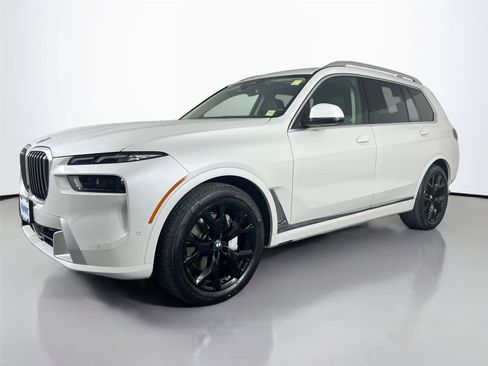 Used 2023 BMW X7 xDrive40i w/ Premium Package AWD/4WD image 2