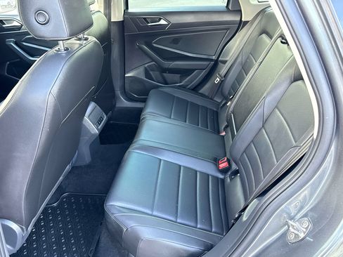 Used 2021 Volkswagen Jetta SEL FWD image 14