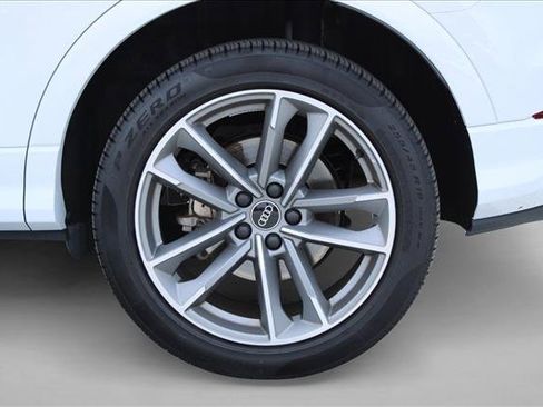 Used 2023 Audi Q3 2.0T Premium Plus w/ Premium Plus Package AWD/4WD image 16
