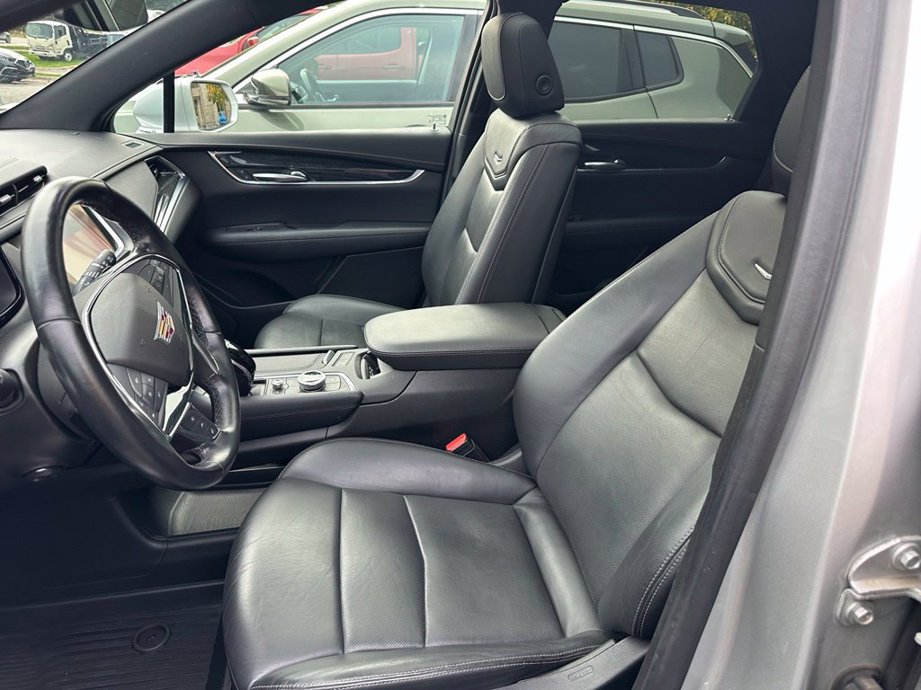 Used 2020 Cadillac XT5 Premium Luxury w/ LPO, Floor Liner Package FWD image 27
