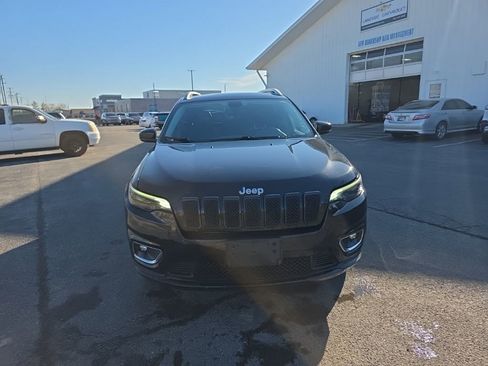 Used 2019 Jeep Cherokee Limited image 8